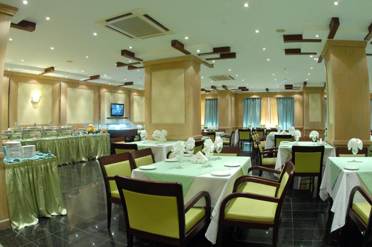 Al Muntazah Plaza Hotel Ad Dawhah Esterno foto